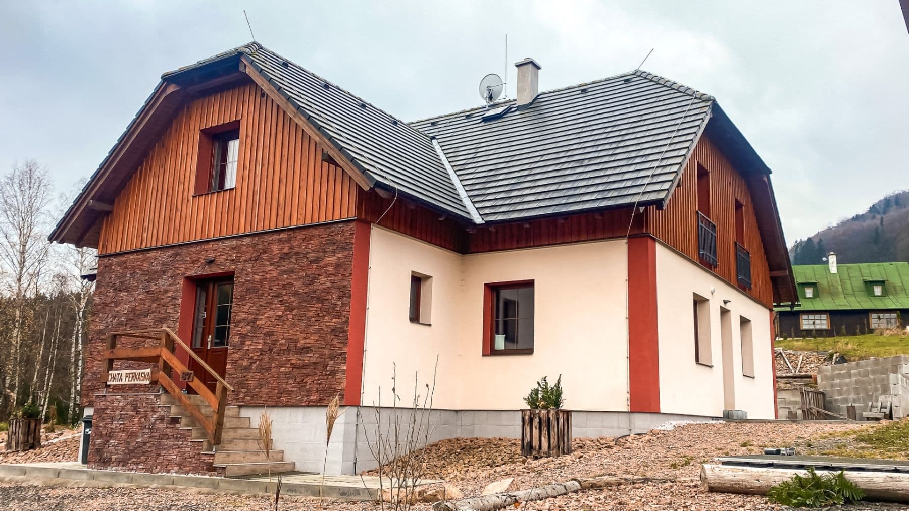 Predaj rekreačného objektu 167 m², pozemek 1.484 m², Žacléř, Královéhradecký kraj Predaj rekreačného objektu 167 m², pozemek 1.484 m², Žacléř, Královéhradecký kraj