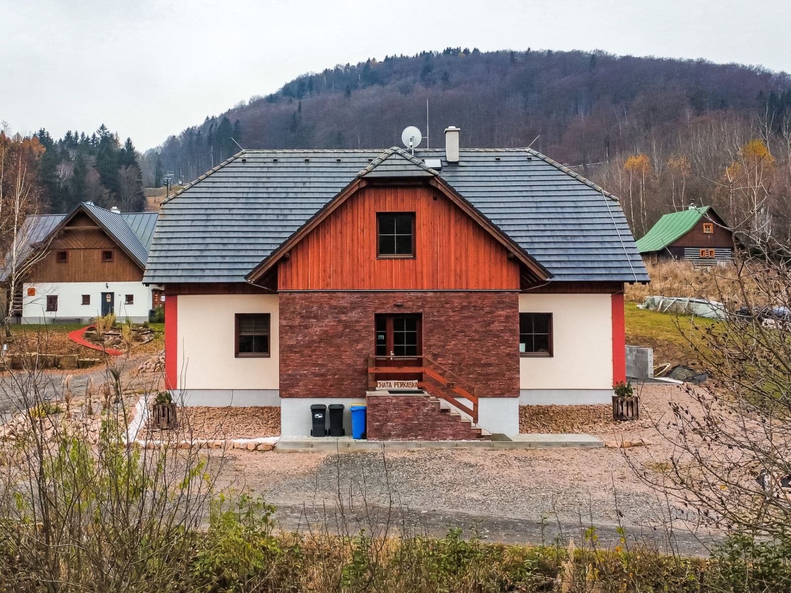 Predaj rekreačného objektu 167 m², pozemek 1.484 m², Žacléř, Královéhradecký kraj Predaj rekreačného objektu 167 m², pozemek 1.484 m², Žacléř, Královéhradecký kraj