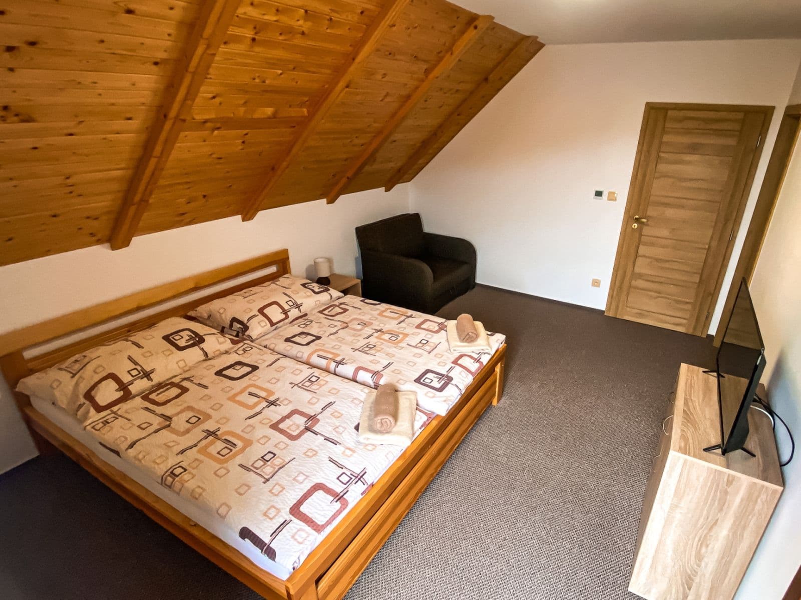 Predaj rekreačného objektu 167 m², pozemek 1.484 m², Žacléř, Královéhradecký kraj Predaj rekreačného objektu 167 m², pozemek 1.484 m², Žacléř, Královéhradecký kraj