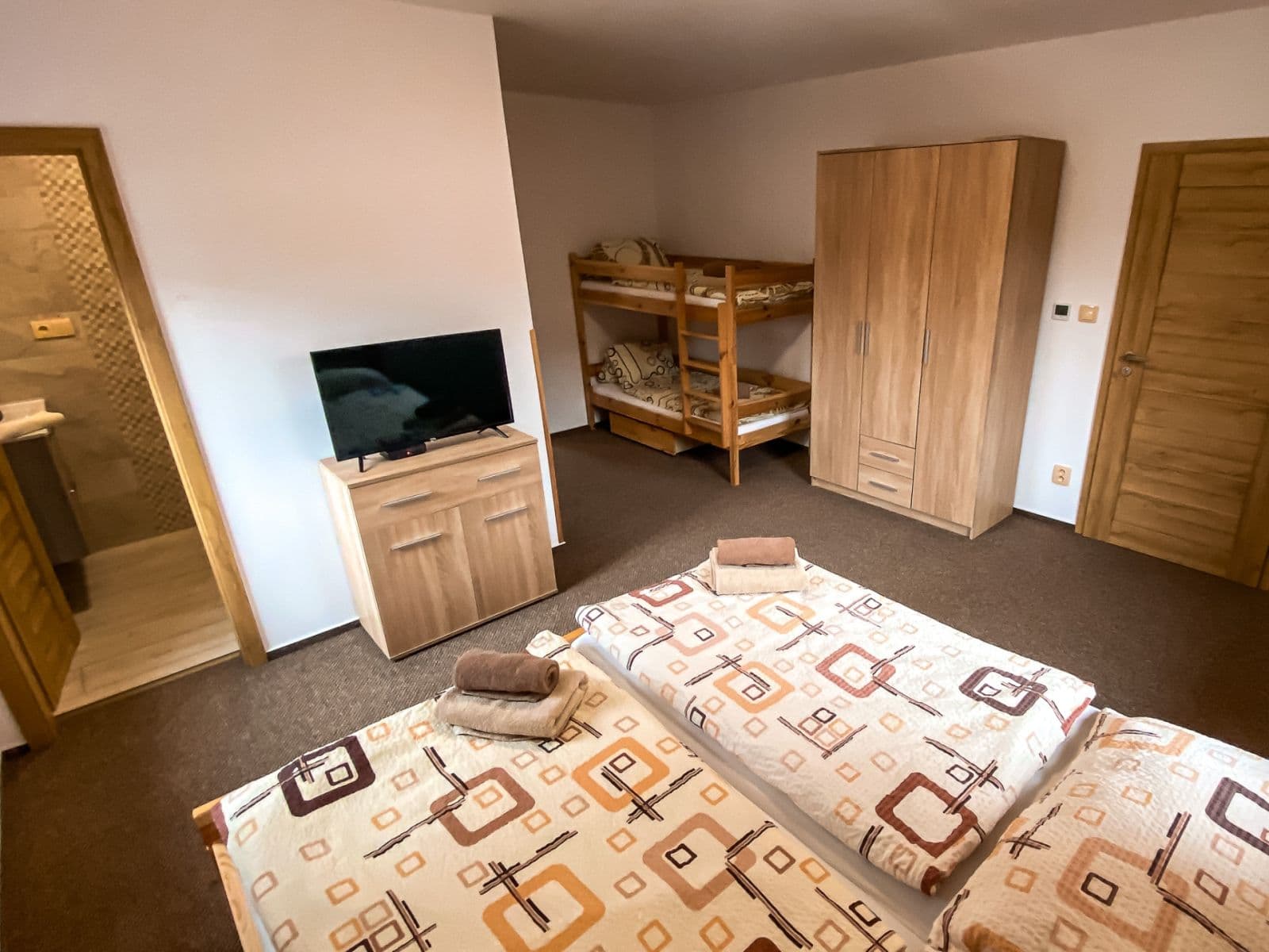 Predaj rekreačného objektu 167 m², pozemek 1.484 m², Žacléř, Královéhradecký kraj Predaj rekreačného objektu 167 m², pozemek 1.484 m², Žacléř, Královéhradecký kraj