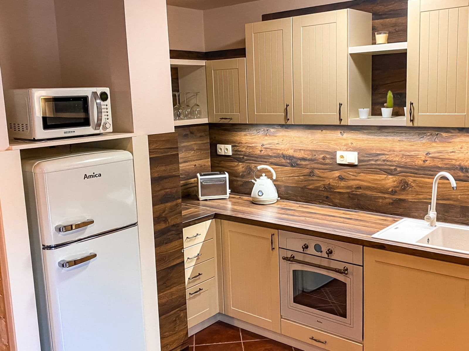 Predaj rekreačného objektu 167 m², pozemek 1.484 m², Žacléř, Královéhradecký kraj Predaj rekreačného objektu 167 m², pozemek 1.484 m², Žacléř, Královéhradecký kraj