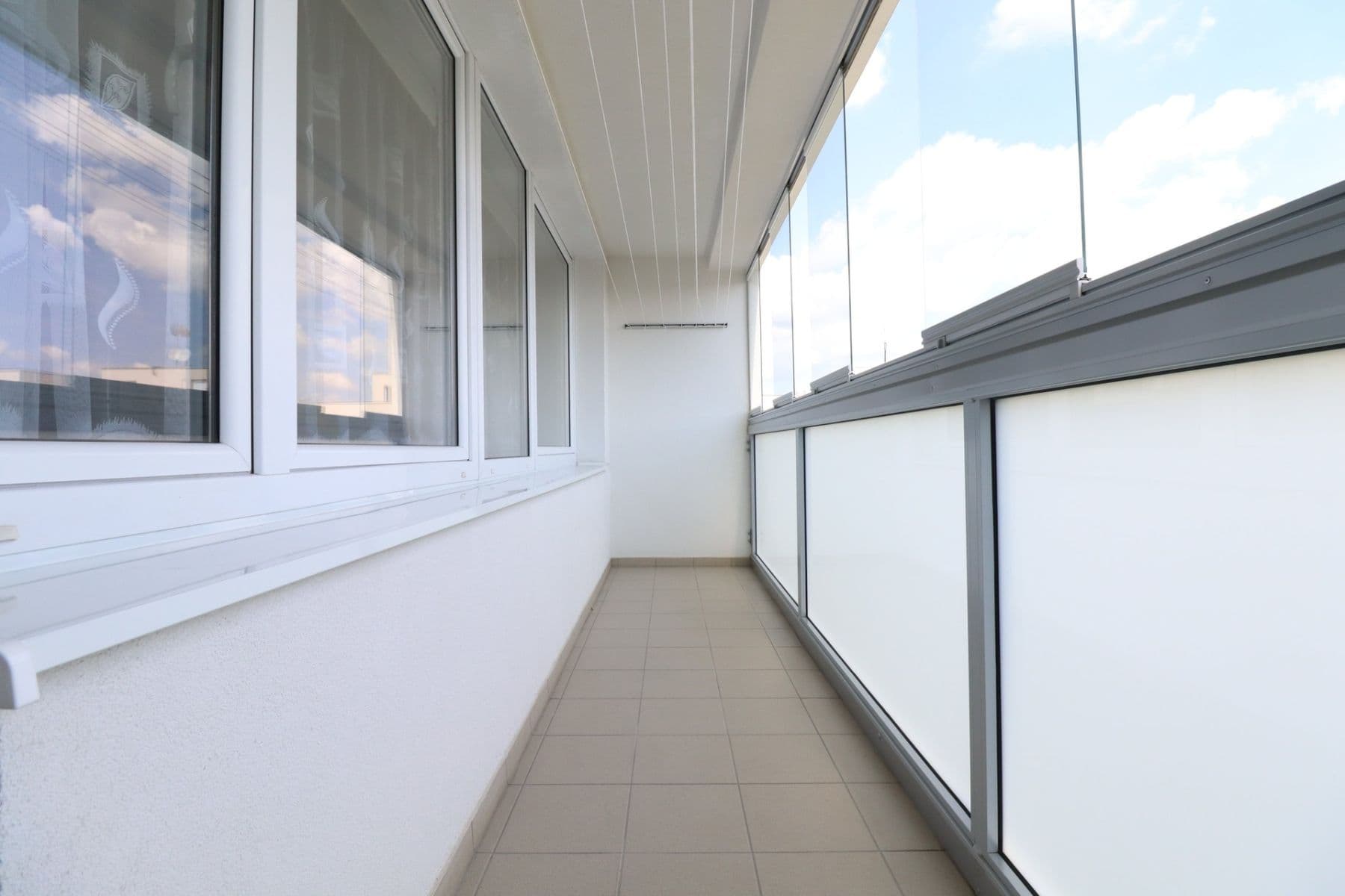 Prenájom bytu 3-izbový 73 m², Prusíkova, Praha, Praha Prenájom bytu 3-izbový 73 m², Prusíkova, Praha, Praha
