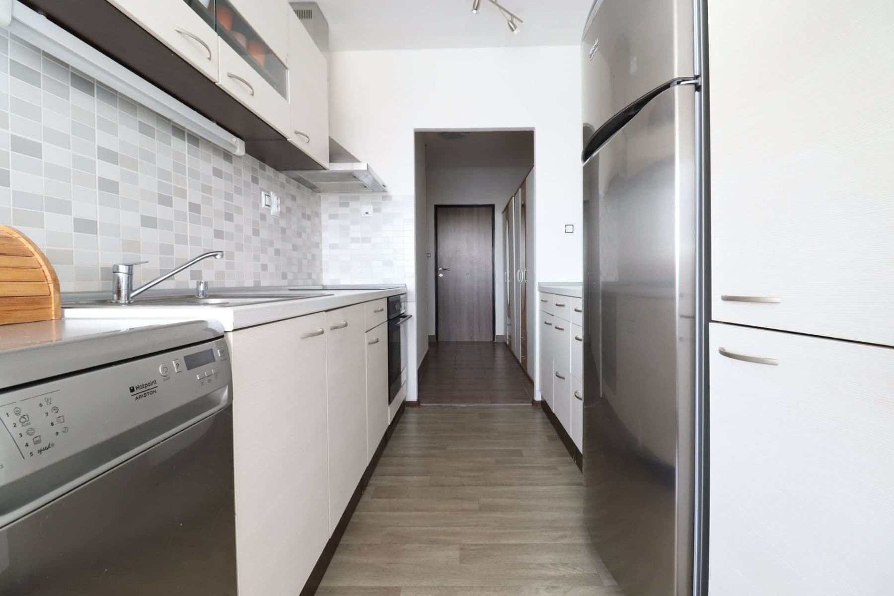 Prenájom bytu 3-izbový 73 m², Prusíkova, Praha, Praha Prenájom bytu 3-izbový 73 m², Prusíkova, Praha, Praha