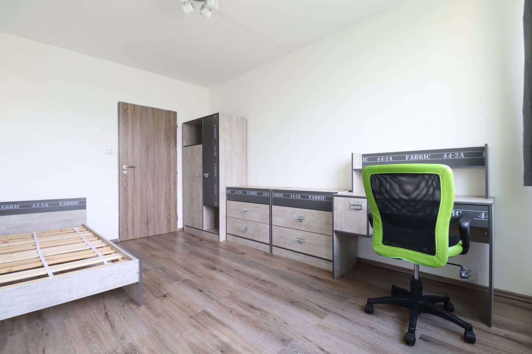 Prenájom bytu 3-izbový 73 m², Prusíkova, Praha, Praha Prenájom bytu 3-izbový 73 m², Prusíkova, Praha, Praha