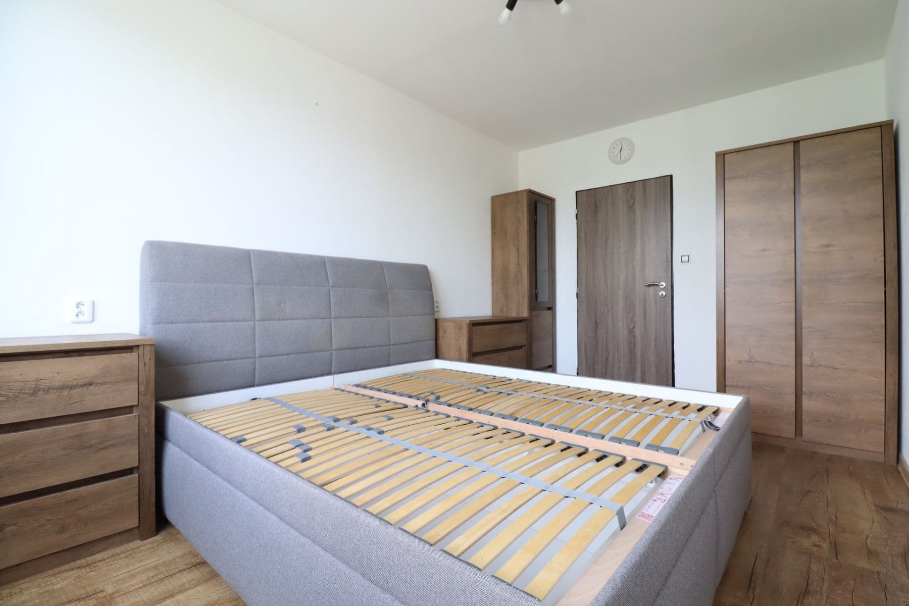 Prenájom bytu 3-izbový 73 m², Prusíkova, Praha, Praha Prenájom bytu 3-izbový 73 m², Prusíkova, Praha, Praha