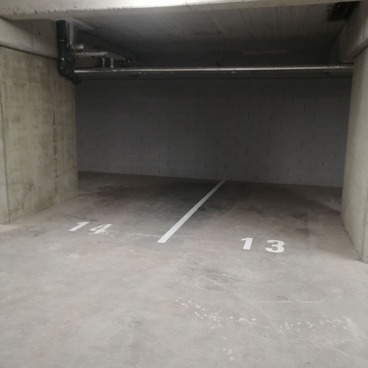 Prenájom garáže 15 m², Jiřího z Poděbrad, Hranice, Olomoucký kraj Prenájom garáže 15 m², Jiřího z Poděbrad, Hranice, Olomoucký kraj