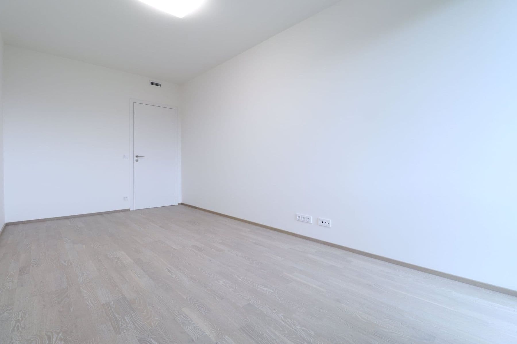 Prenájom bytu 3-izbový 87 m², K Červenému vrchu, Praha, Praha Prenájom bytu 3-izbový 87 m², K Červenému vrchu, Praha, Praha