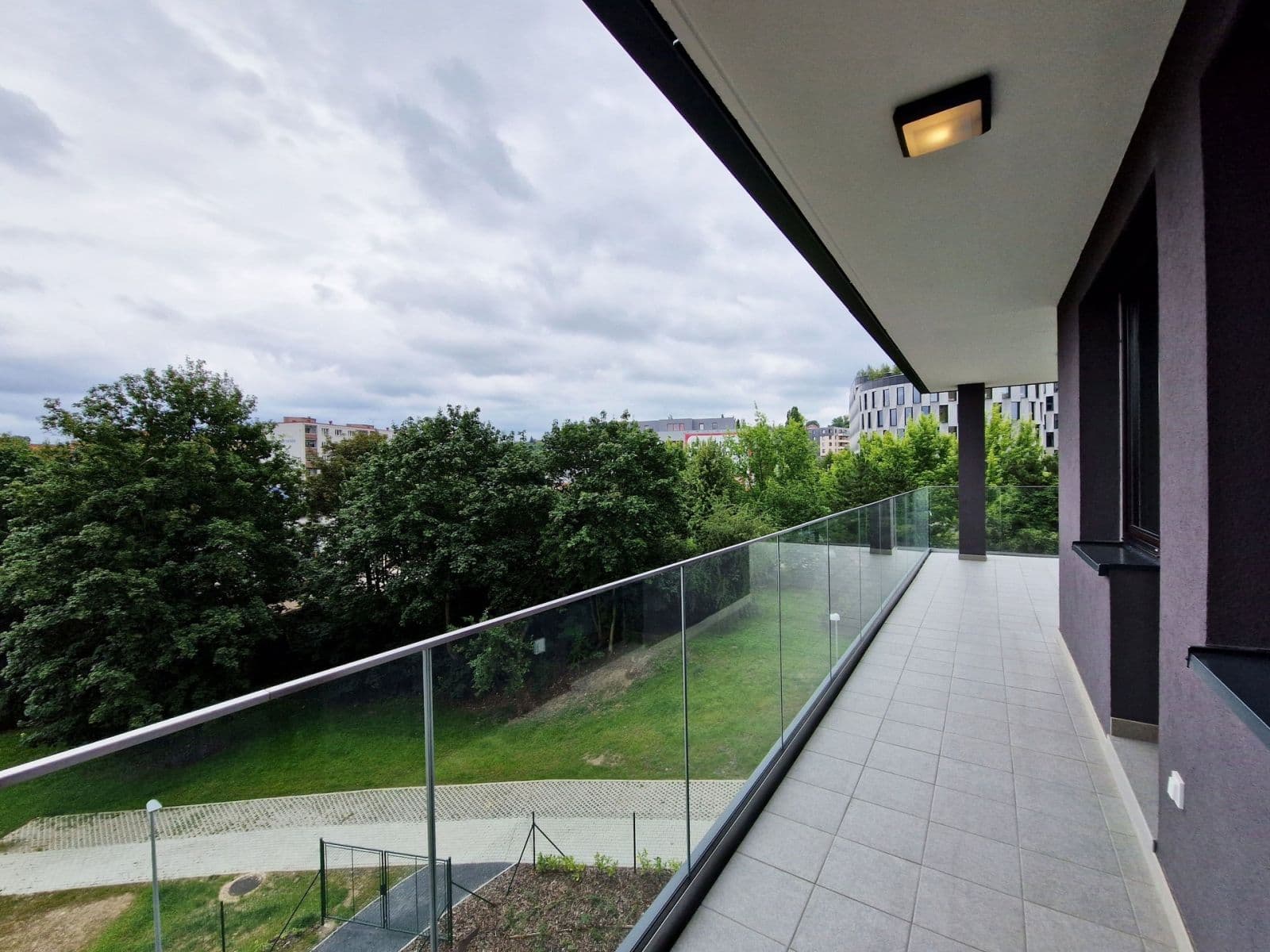 Prenájom bytu 3-izbový 87 m², K Červenému vrchu, Praha, Praha Prenájom bytu 3-izbový 87 m², K Červenému vrchu, Praha, Praha