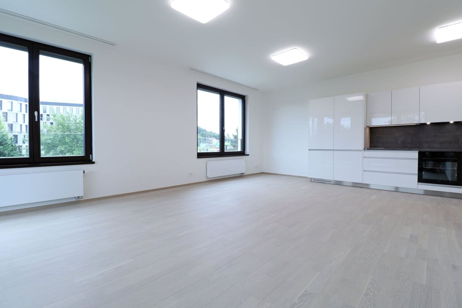 Prenájom bytu 3-izbový 87 m², K Červenému vrchu, Praha, Praha Prenájom bytu 3-izbový 87 m², K Červenému vrchu, Praha, Praha