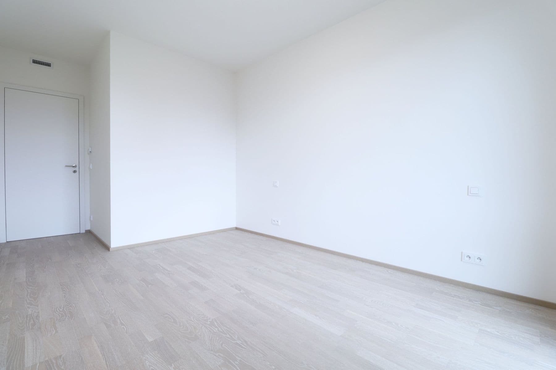 Prenájom bytu 3-izbový 87 m², K Červenému vrchu, Praha, Praha Prenájom bytu 3-izbový 87 m², K Červenému vrchu, Praha, Praha