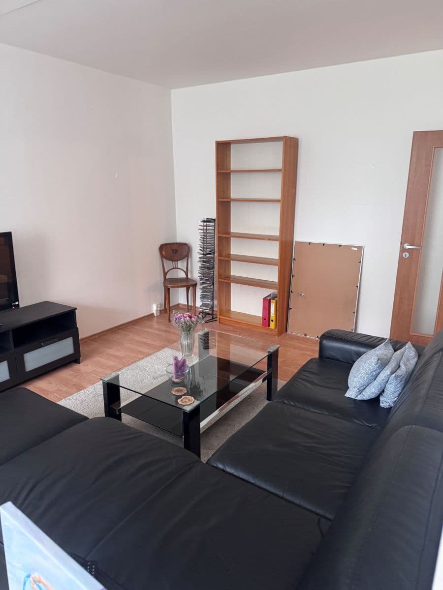 Prenájom bytu 2-izbový 67 m², Mirotická, Praha, Praha Prenájom bytu 2-izbový 67 m², Mirotická, Praha, Praha