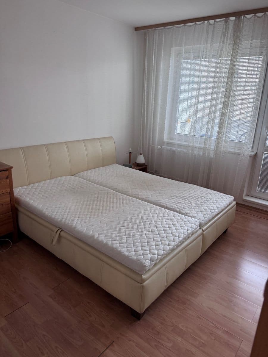 Prenájom bytu 2-izbový 67 m², Mirotická, Praha, Praha Prenájom bytu 2-izbový 67 m², Mirotická, Praha, Praha