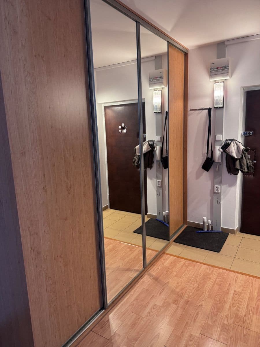 Prenájom bytu 2-izbový 67 m², Mirotická, Praha, Praha Prenájom bytu 2-izbový 67 m², Mirotická, Praha, Praha