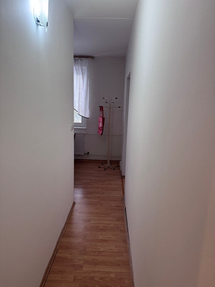 Prenájom bytu 2-izbový 67 m², Mirotická, Praha, Praha Prenájom bytu 2-izbový 67 m², Mirotická, Praha, Praha