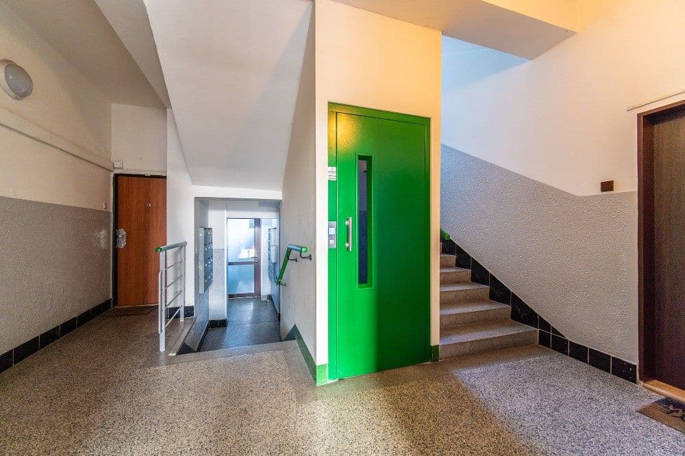 Prenájom bytu 2-izbový 53 m², Vladivostocká, Praha, Praha Prenájom bytu 2-izbový 53 m², Vladivostocká, Praha, Praha