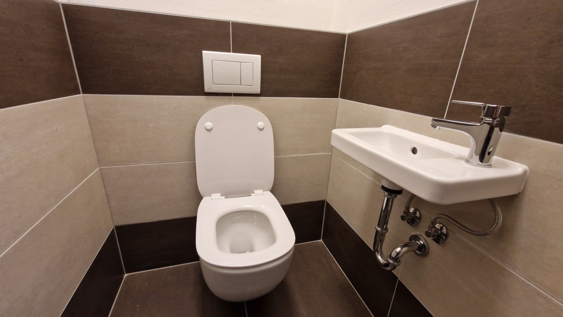 Prenájom bytu 2-izbový 55 m², Studentská, Plzeň, Plzeňský kraj Prenájom bytu 2-izbový 55 m², Studentská, Plzeň, Plzeňský kraj