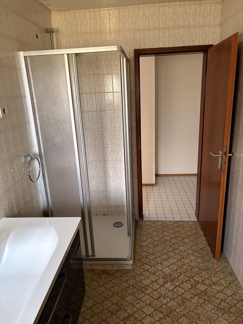 Predaj domu 165 m², pozemek 800 m², Friedrich-Ebert-Str. 40, Schiffweiler, Sársko Predaj domu 165 m², pozemek 800 m², Friedrich-Ebert-Str. 40, Schiffweiler, Sársko