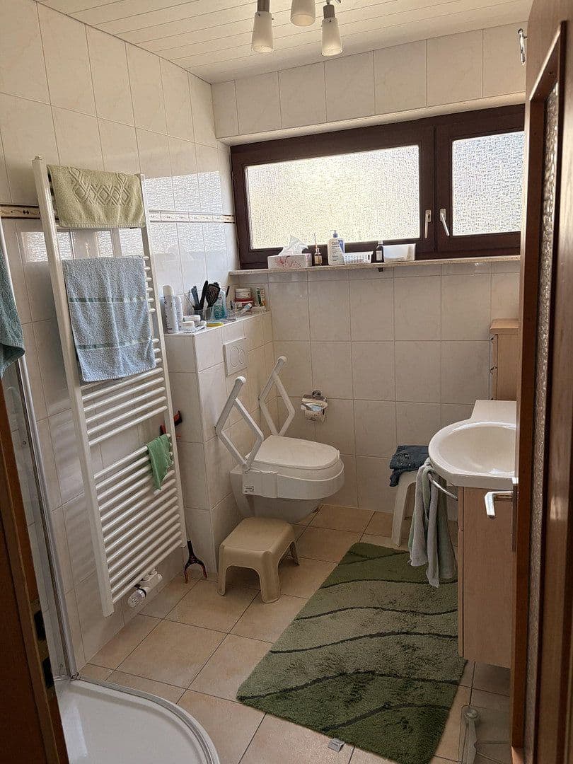 Predaj domu 165 m², pozemek 800 m², Friedrich-Ebert-Str. 40, Schiffweiler, Sársko Predaj domu 165 m², pozemek 800 m², Friedrich-Ebert-Str. 40, Schiffweiler, Sársko