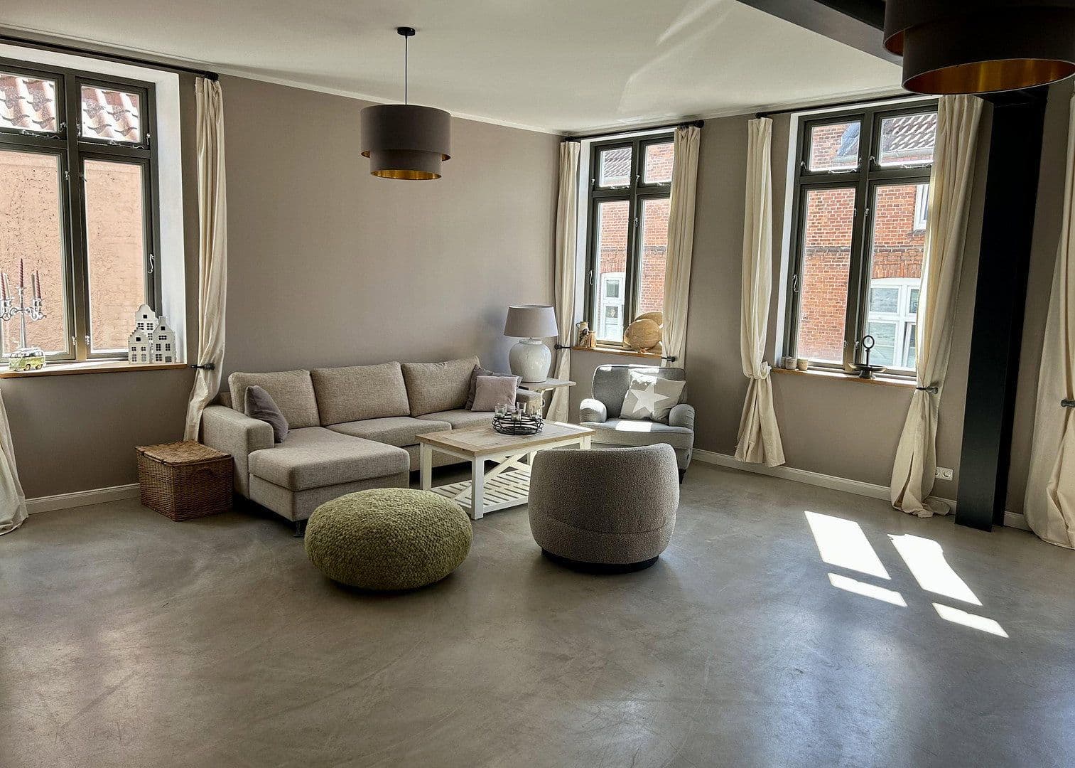 Predaj domu 270 m², pozemek 730 m², Meldorf, Šlezvicko-Holštajnsko Predaj domu 270 m², pozemek 730 m², Meldorf, Šlezvicko-Holštajnsko