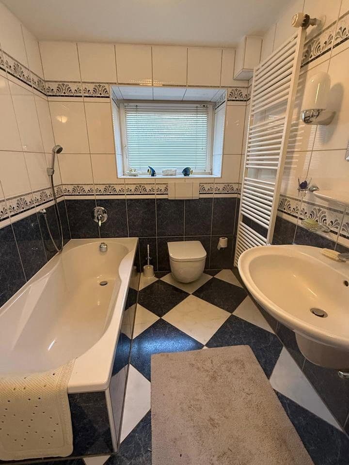 Predaj domu 130 m², pozemek 531 m², Emden, Dolné Sasko Predaj domu 130 m², pozemek 531 m², Emden, Dolné Sasko