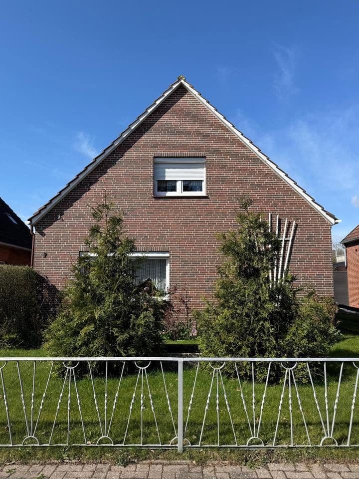 Predaj domu 130 m², pozemek 531 m², Emden, Dolné Sasko Predaj domu 130 m², pozemek 531 m², Emden, Dolné Sasko