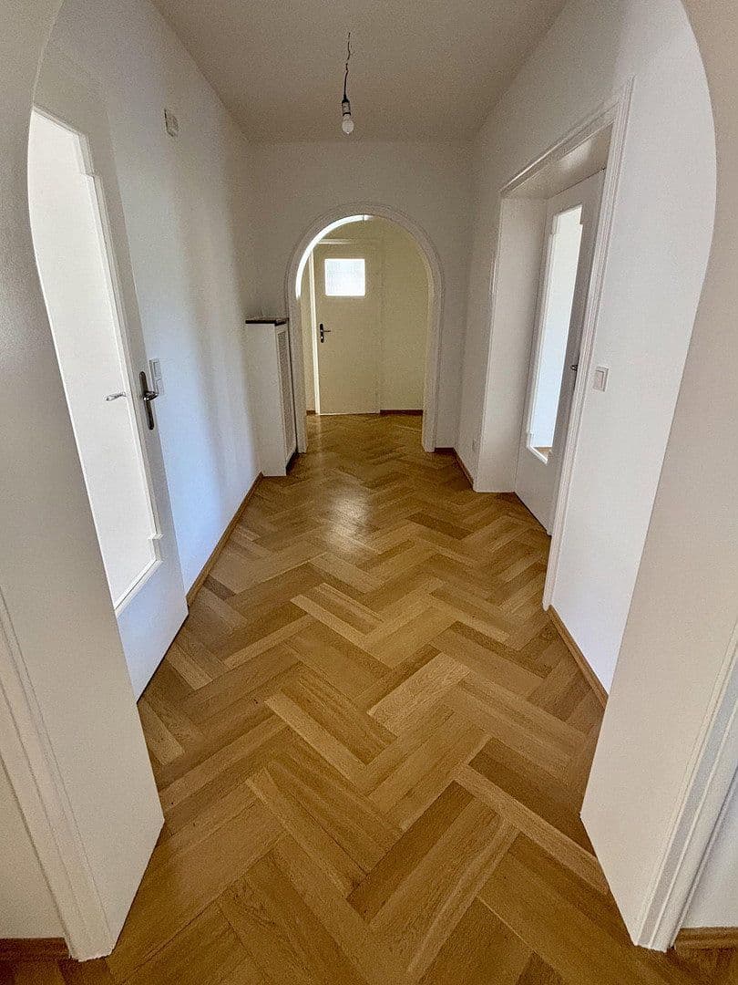 Prenájom bytu 3-izbový 130 m², Königstein im Taunus, Hesensko Prenájom bytu 3-izbový 130 m², Königstein im Taunus, Hesensko