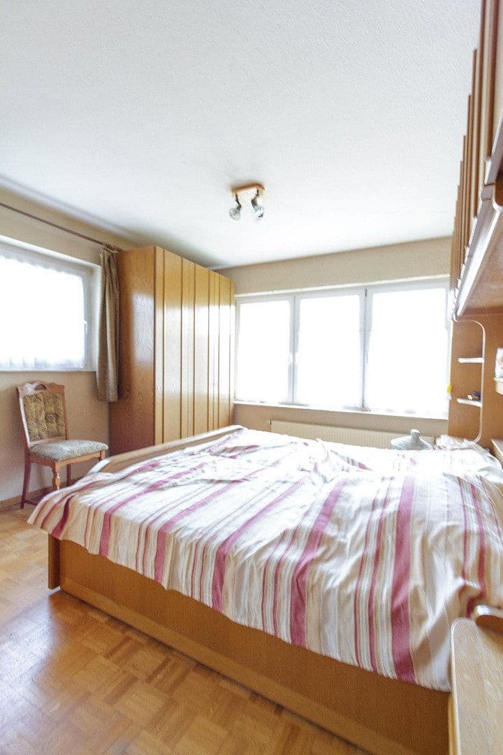 Predaj domu 180 m², pozemek 630 m², Nürtingen, Bádensko-Wurttembersko Predaj domu 180 m², pozemek 630 m², Nürtingen, Bádensko-Wurttembersko