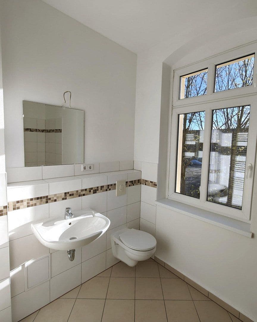 Prenájom bytu 1-izbový 40 m², Neuendorfstraße 14, Hennigsdorf, Brandenbursko Prenájom bytu 1-izbový 40 m², Neuendorfstraße 14, Hennigsdorf, Brandenbursko