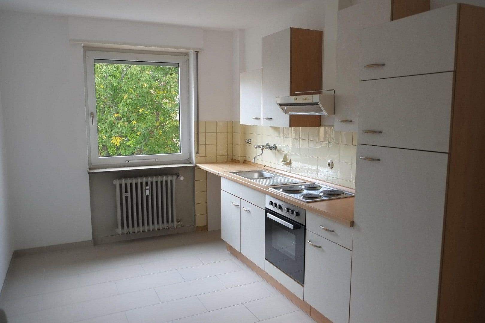 Prenájom bytu 2-izbový 57 m², Mannheim, Bádensko-Wurttembersko Prenájom bytu 2-izbový 57 m², Mannheim, Bádensko-Wurttembersko