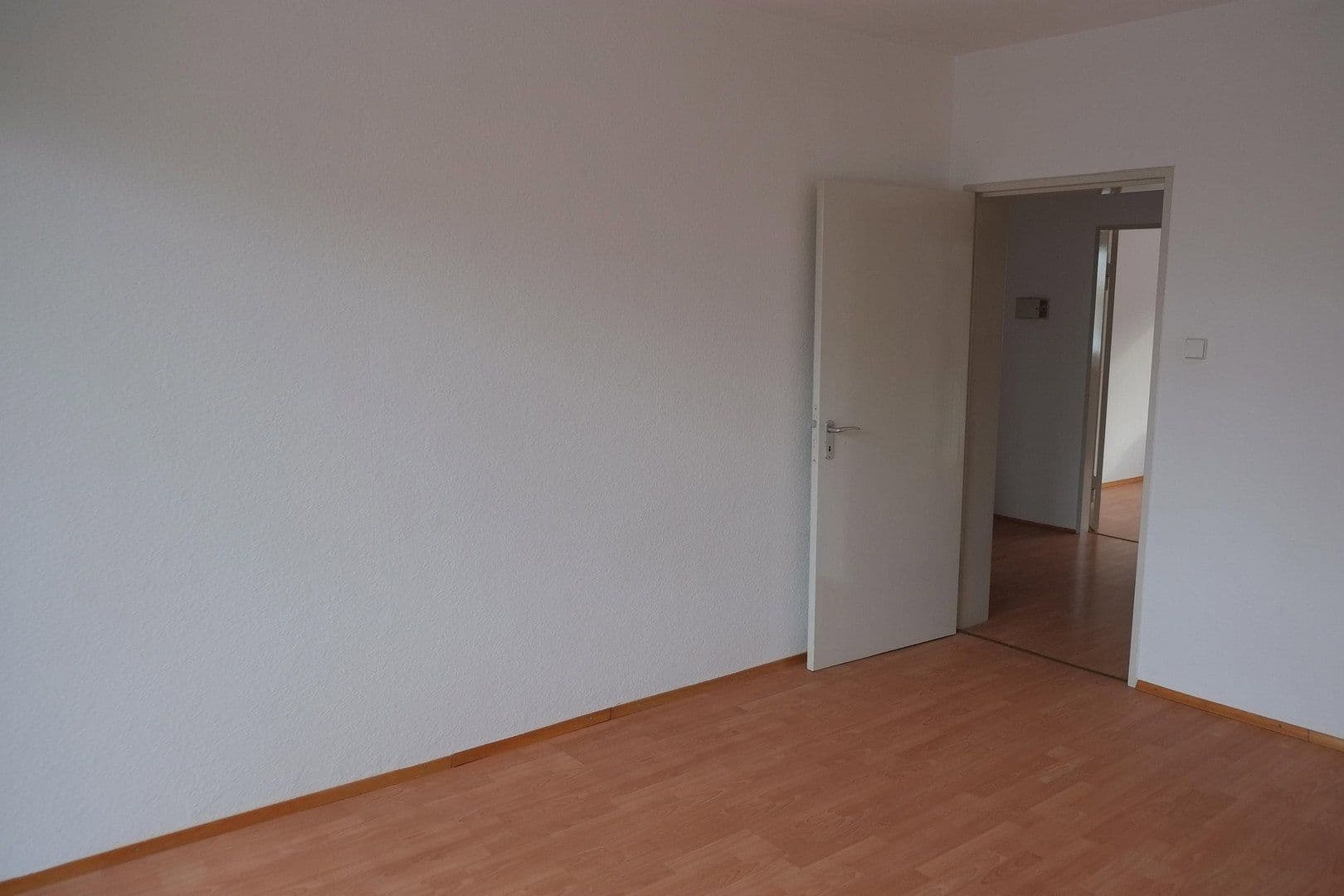 Prenájom bytu 2-izbový 57 m², Mannheim, Bádensko-Wurttembersko Prenájom bytu 2-izbový 57 m², Mannheim, Bádensko-Wurttembersko