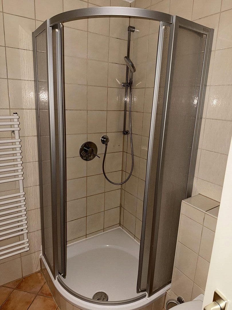 Prenájom bytu 3-izbový 80 m², Ettlingen, Bádensko-Wurttembersko Prenájom bytu 3-izbový 80 m², Ettlingen, Bádensko-Wurttembersko