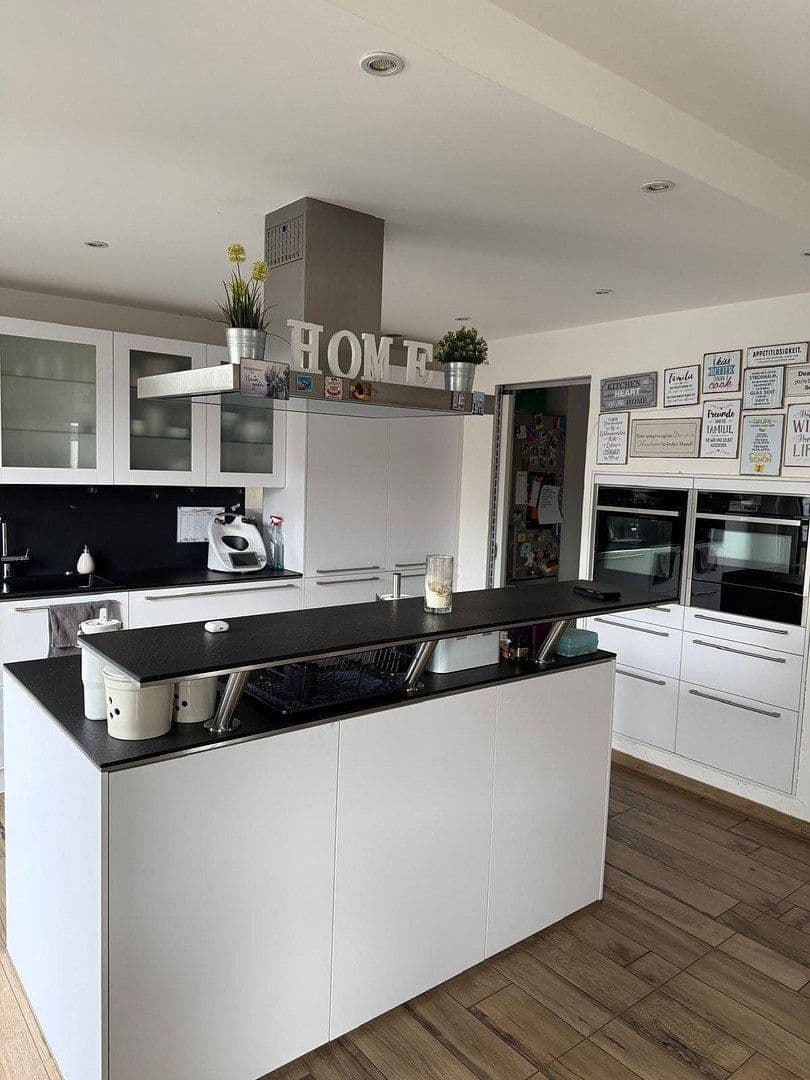 Predaj domu 176 m², pozemek 551 m², Neunkirchen am Brand, Bavorsko Predaj domu 176 m², pozemek 551 m², Neunkirchen am Brand, Bavorsko