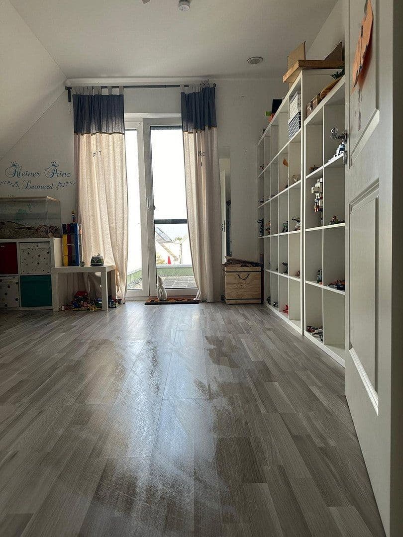 Predaj domu 176 m², pozemek 551 m², Neunkirchen am Brand, Bavorsko Predaj domu 176 m², pozemek 551 m², Neunkirchen am Brand, Bavorsko