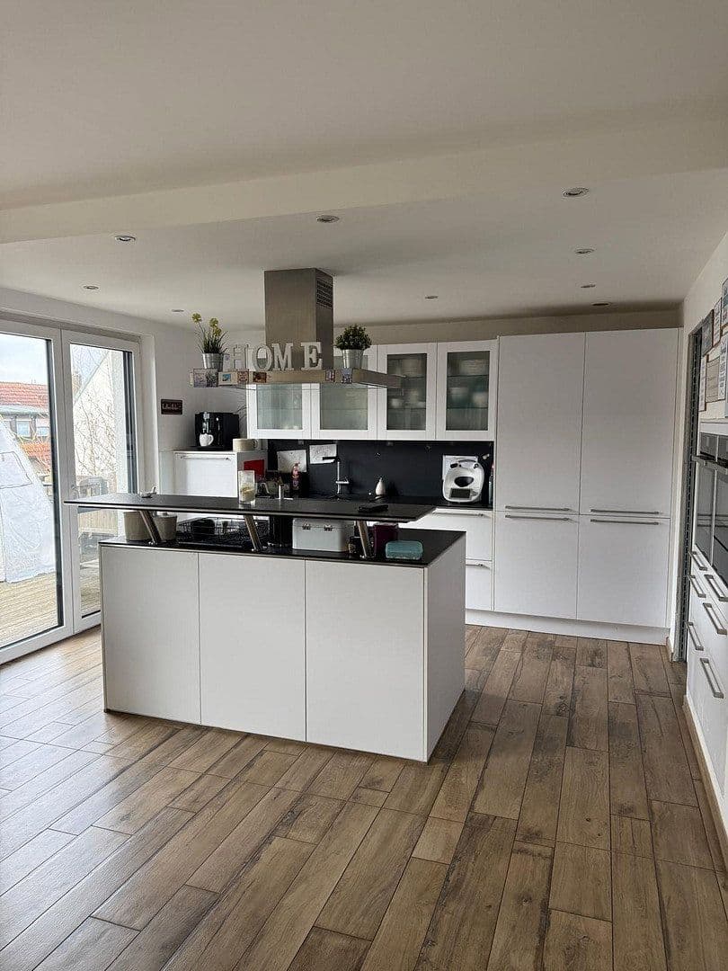 Predaj domu 176 m², pozemek 551 m², Neunkirchen am Brand, Bavorsko Predaj domu 176 m², pozemek 551 m², Neunkirchen am Brand, Bavorsko