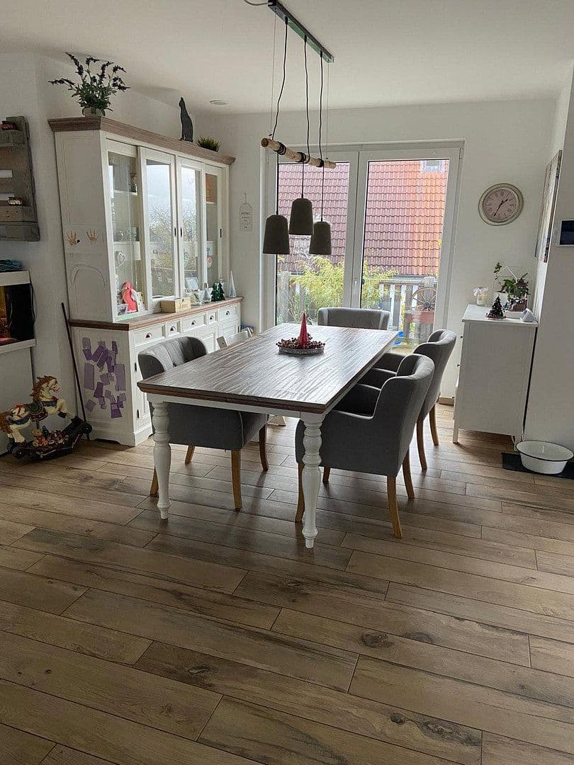 Predaj domu 176 m², pozemek 551 m², Neunkirchen am Brand, Bavorsko Predaj domu 176 m², pozemek 551 m², Neunkirchen am Brand, Bavorsko