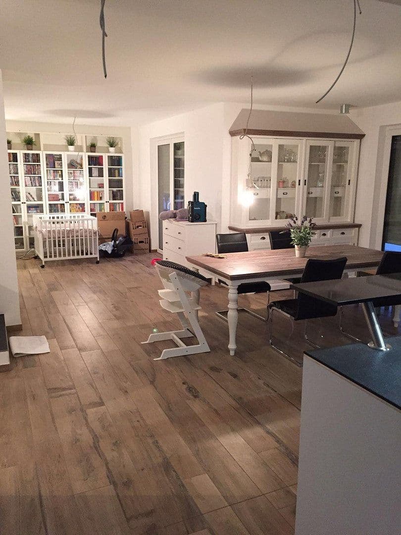 Predaj domu 176 m², pozemek 551 m², Neunkirchen am Brand, Bavorsko Predaj domu 176 m², pozemek 551 m², Neunkirchen am Brand, Bavorsko