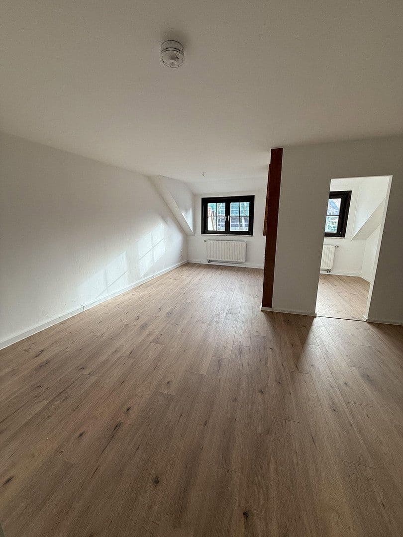 Prenájom bytu 2-izbový 68 m², August-Bebel-Straße 13, Kahla, Durínsko Prenájom bytu 2-izbový 68 m², August-Bebel-Straße 13, Kahla, Durínsko