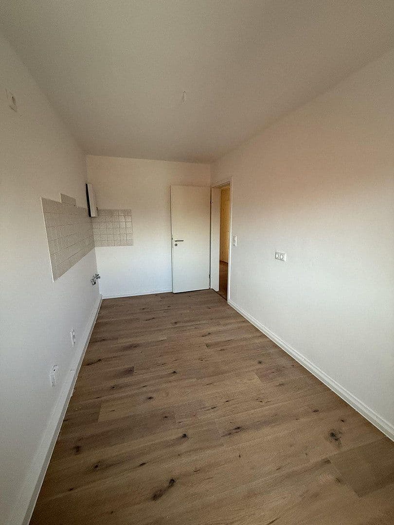 Prenájom bytu 2-izbový 68 m², August-Bebel-Straße 13, Kahla, Durínsko Prenájom bytu 2-izbový 68 m², August-Bebel-Straße 13, Kahla, Durínsko