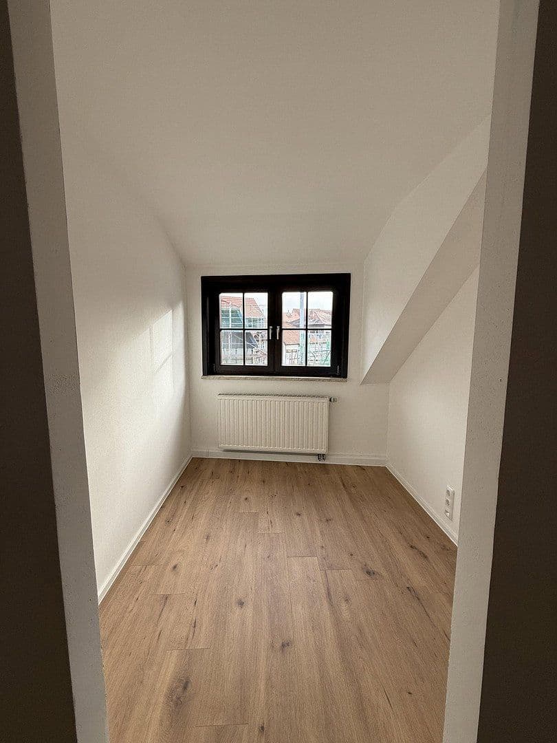 Prenájom bytu 2-izbový 68 m², August-Bebel-Straße 13, Kahla, Durínsko Prenájom bytu 2-izbový 68 m², August-Bebel-Straße 13, Kahla, Durínsko