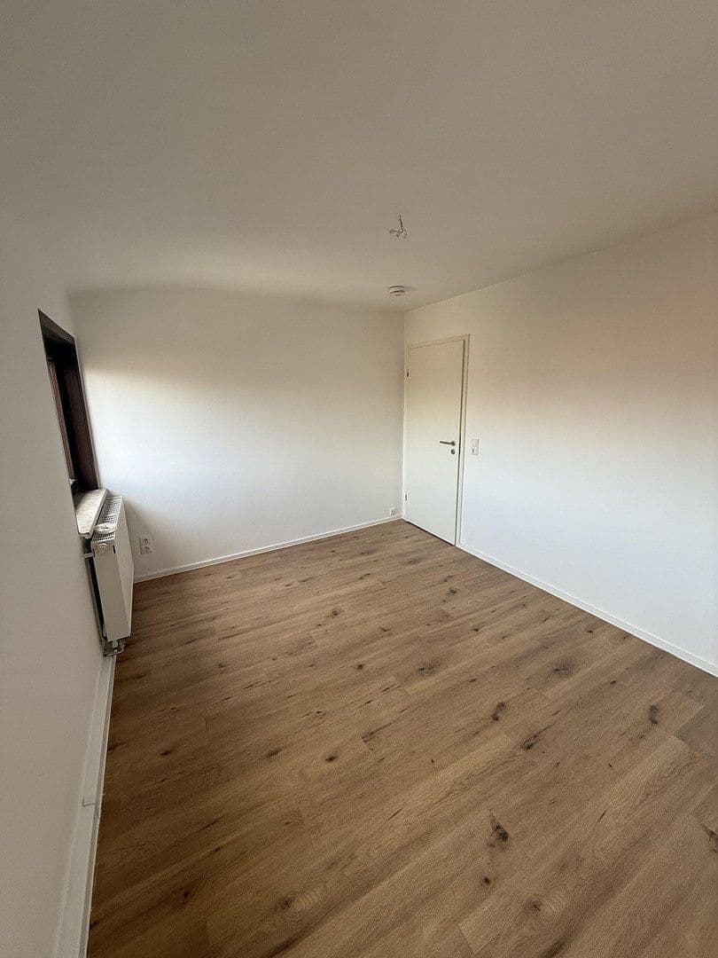 Prenájom bytu 2-izbový 68 m², August-Bebel-Straße 13, Kahla, Durínsko Prenájom bytu 2-izbový 68 m², August-Bebel-Straße 13, Kahla, Durínsko