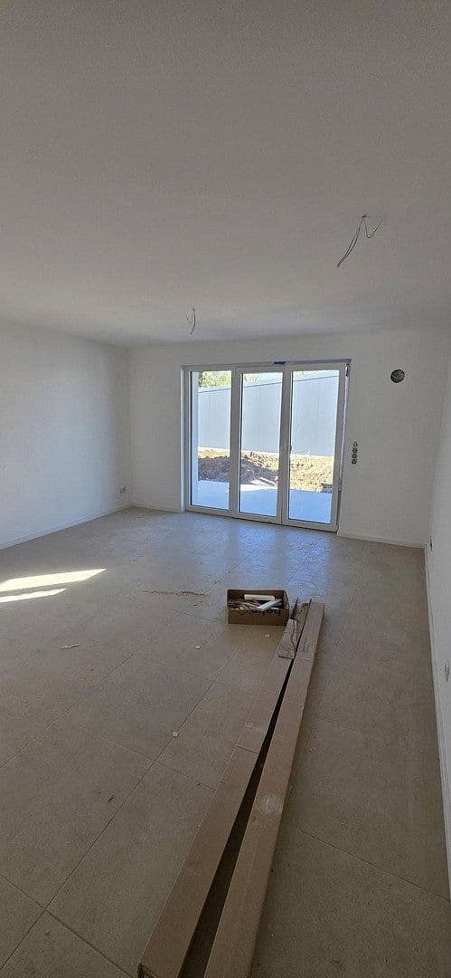 Prenájom bytu 3-izbový 79 m², Lotsenstr. 9, Solingen, Severné Porýnie - Westfálsko Prenájom bytu 3-izbový 79 m², Lotsenstr. 9, Solingen, Severné Porýnie - Westfálsko