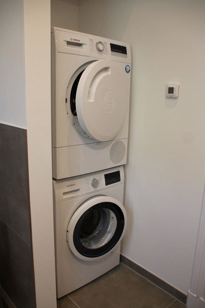 Prenájom bytu 2-izbový 53 m², Thomasiusstr. 8, Berlin, Berlín Prenájom bytu 2-izbový 53 m², Thomasiusstr. 8, Berlin, Berlín