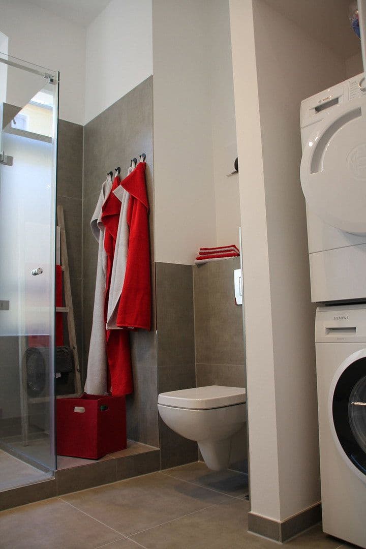 Prenájom bytu 2-izbový 53 m², Thomasiusstr. 8, Berlin, Berlín Prenájom bytu 2-izbový 53 m², Thomasiusstr. 8, Berlin, Berlín