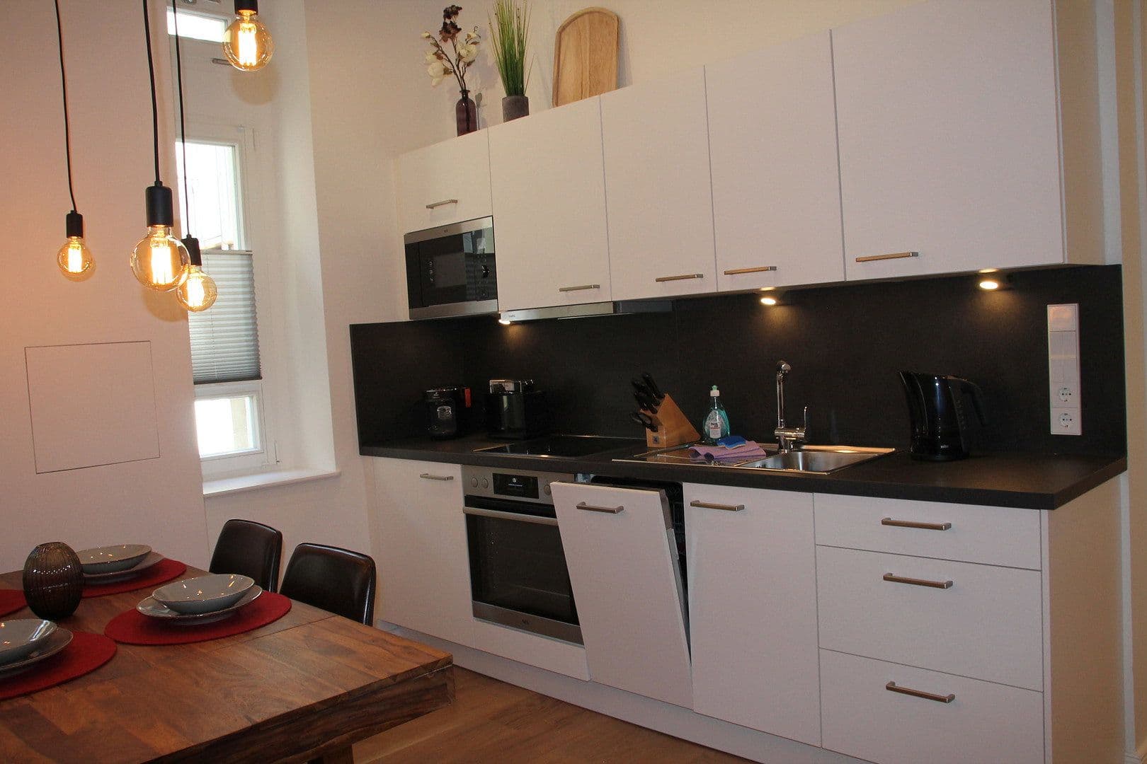 Prenájom bytu 2-izbový 53 m², Thomasiusstr. 8, Berlin, Berlín Prenájom bytu 2-izbový 53 m², Thomasiusstr. 8, Berlin, Berlín