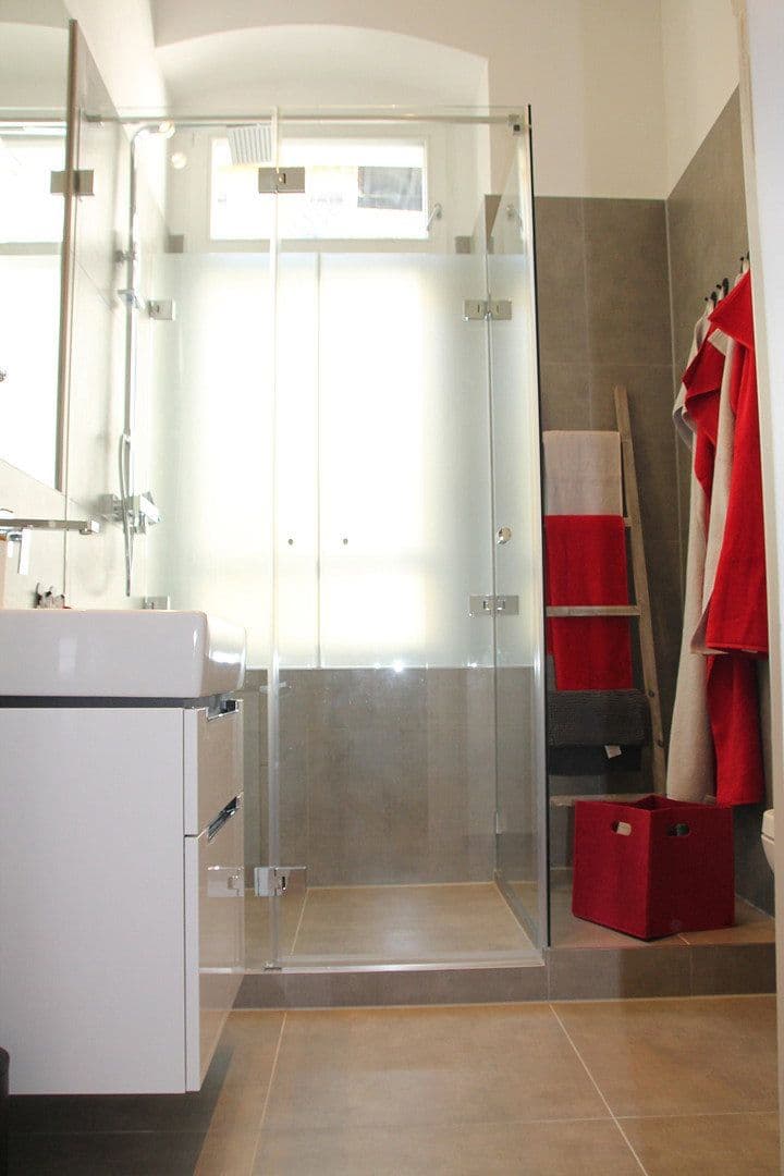 Prenájom bytu 2-izbový 53 m², Thomasiusstr. 8, Berlin, Berlín Prenájom bytu 2-izbový 53 m², Thomasiusstr. 8, Berlin, Berlín