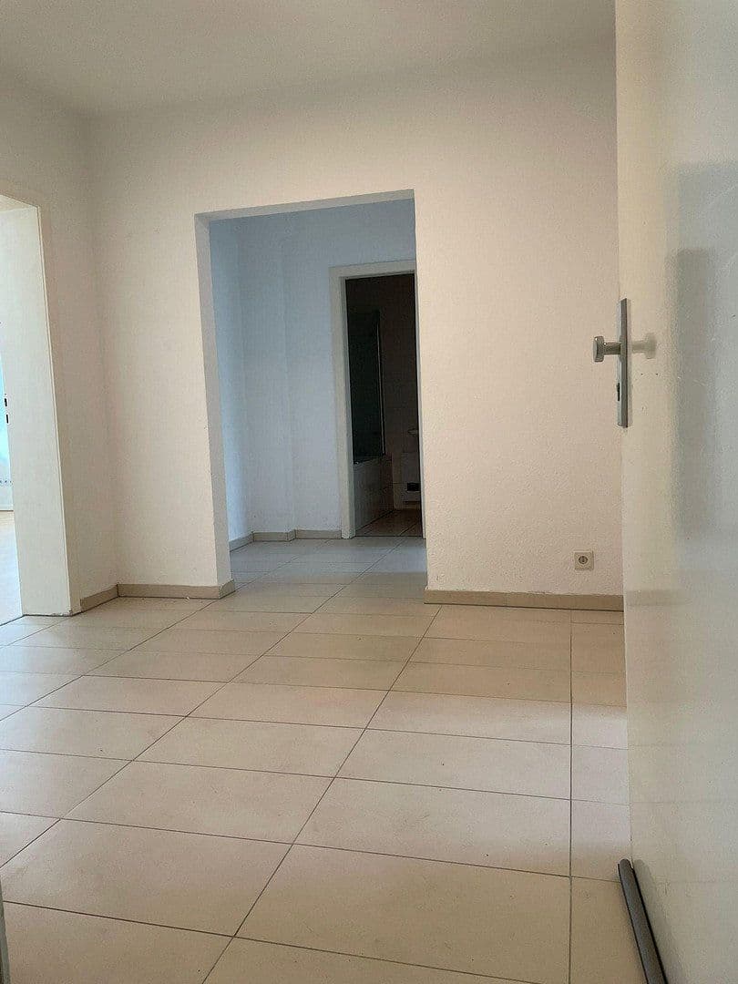 Prenájom bytu 3-izbový 78 m², Rauendahlstraße 27, Hattingen, Severné Porýnie - Westfálsko Prenájom bytu 3-izbový 78 m², Rauendahlstraße 27, Hattingen, Severné Porýnie - Westfálsko