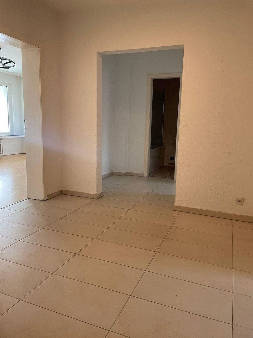 Prenájom bytu 3-izbový 78 m², Rauendahlstraße 27, Hattingen, Severné Porýnie - Westfálsko Prenájom bytu 3-izbový 78 m², Rauendahlstraße 27, Hattingen, Severné Porýnie - Westfálsko