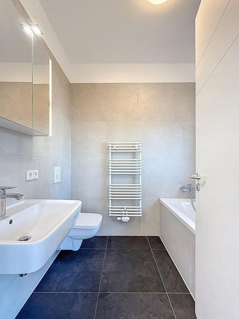 Predaj domu 172 m², pozemek 192 m², Victoriastraße 26, Schorfheide, Brandenbursko Predaj domu 172 m², pozemek 192 m², Victoriastraße 26, Schorfheide, Brandenbursko