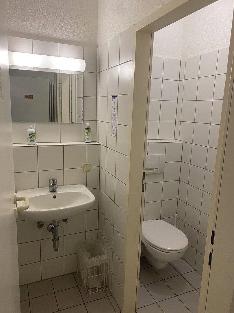 Prenájom kancelárie 100 m², Bad Soden-Salmünster, Hesensko Prenájom kancelárie 100 m², Bad Soden-Salmünster, Hesensko