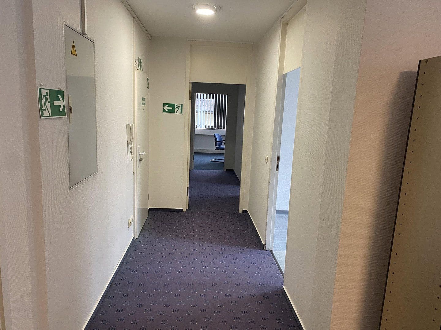 Prenájom kancelárie 100 m², Bad Soden-Salmünster, Hesensko Prenájom kancelárie 100 m², Bad Soden-Salmünster, Hesensko